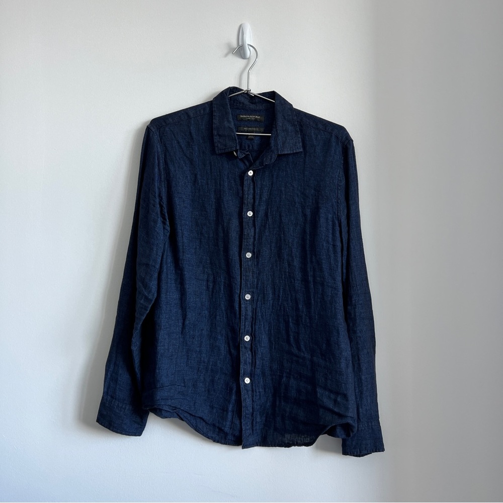 Men’s Linen Shirt from Banana Republic, Size Medium